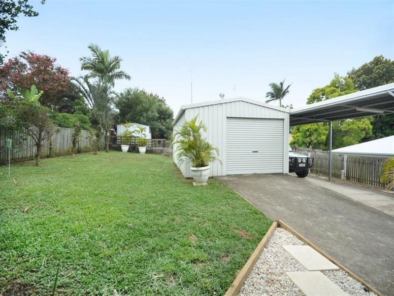28 Iveagh Avenue, Holland Park West QLD 4121