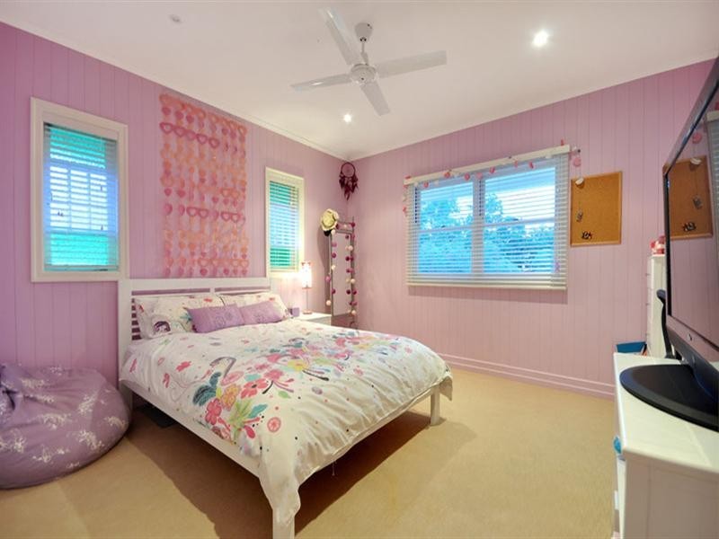 17 Shaftesbury Street, Tarragindi QLD 4121