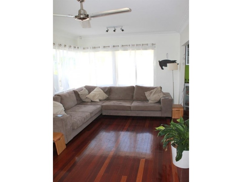 5 Woodhill Avenue, Coorparoo QLD 4151