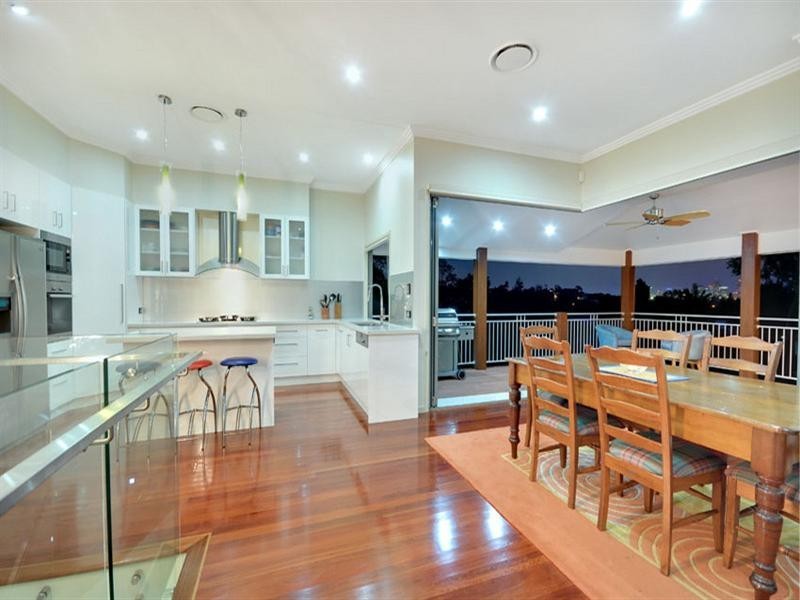 28 Marian Street, Coorparoo QLD 4151