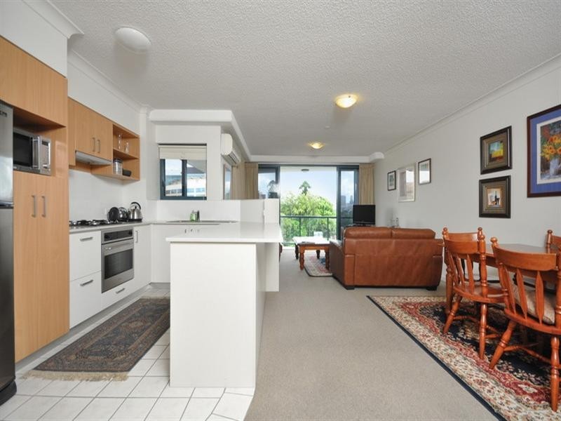 610/21 Patrick Lane, Toowong QLD 4066