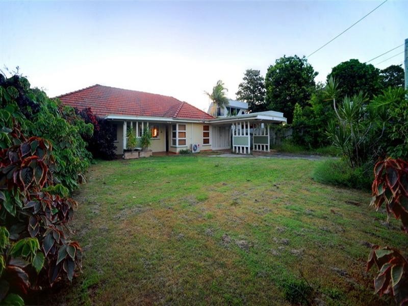 16 Quirinal Crescent, Seven Hills QLD 4170