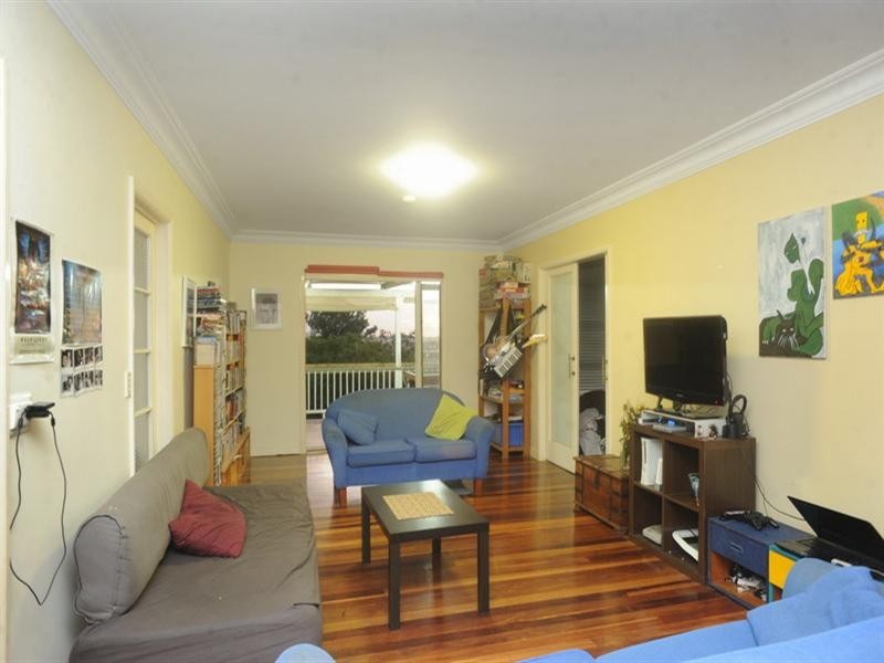 16 Quirinal Crescent, Seven Hills QLD 4170