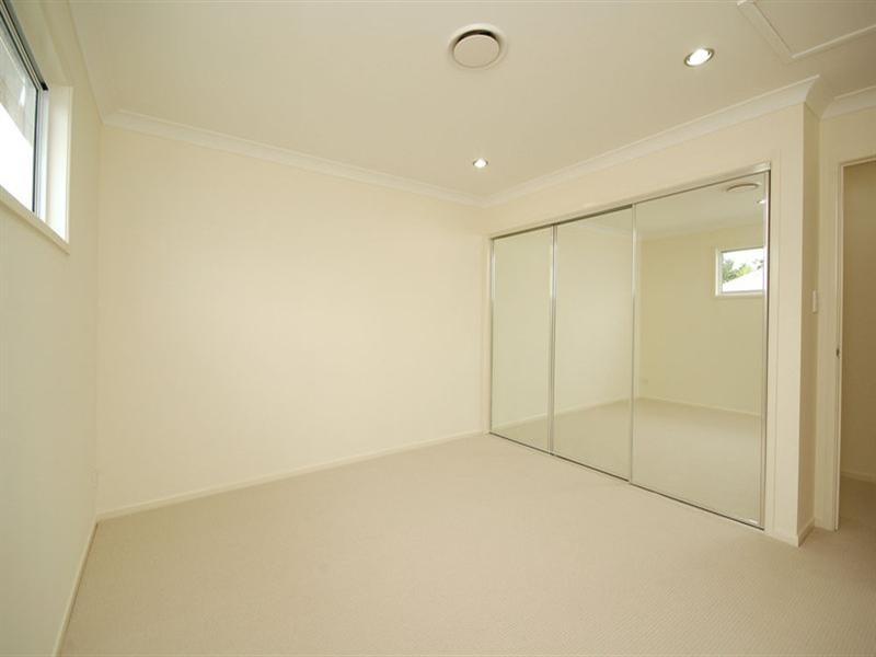 64 Baron Street, Greenslopes QLD 4120