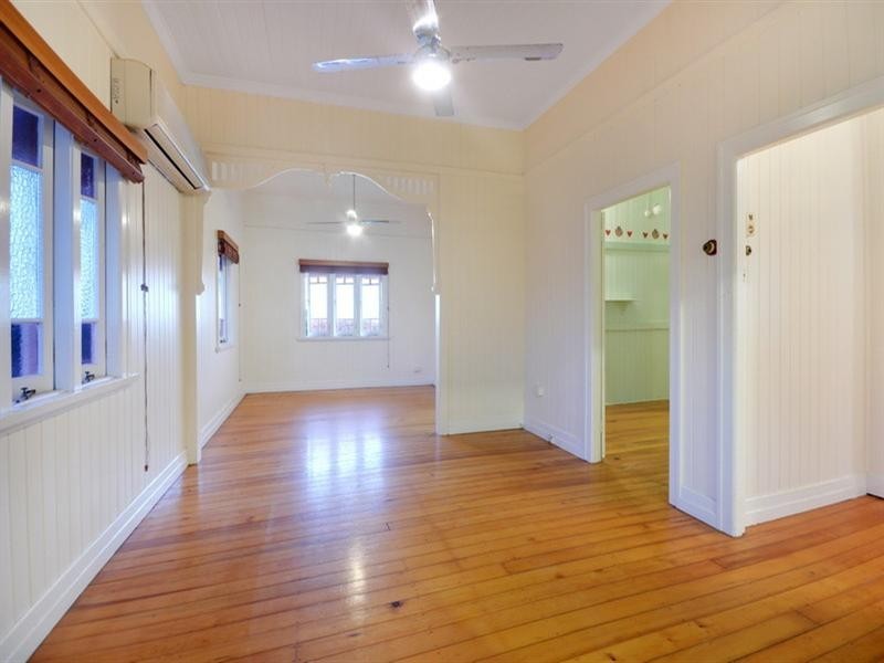 17 Combles Road, Camp Hill QLD 4152