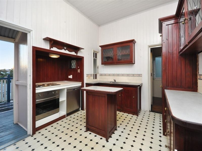 17 Combles Road, Camp Hill QLD 4152