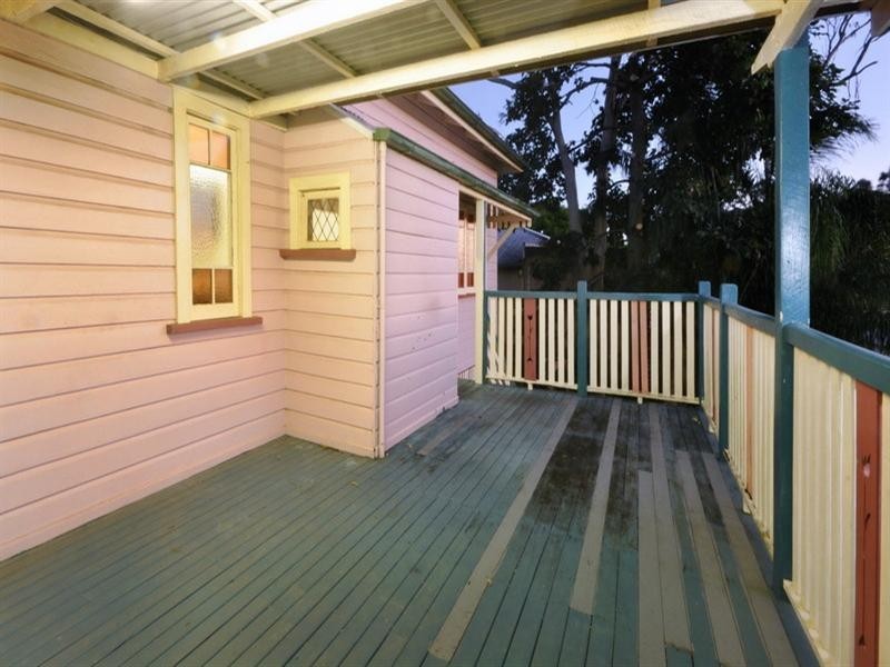 17 Combles Road, Camp Hill QLD 4152