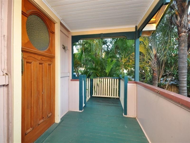 17 Combles Road, Camp Hill QLD 4152