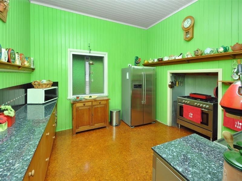 9 Bruce Street, Woolloongabba QLD 4102