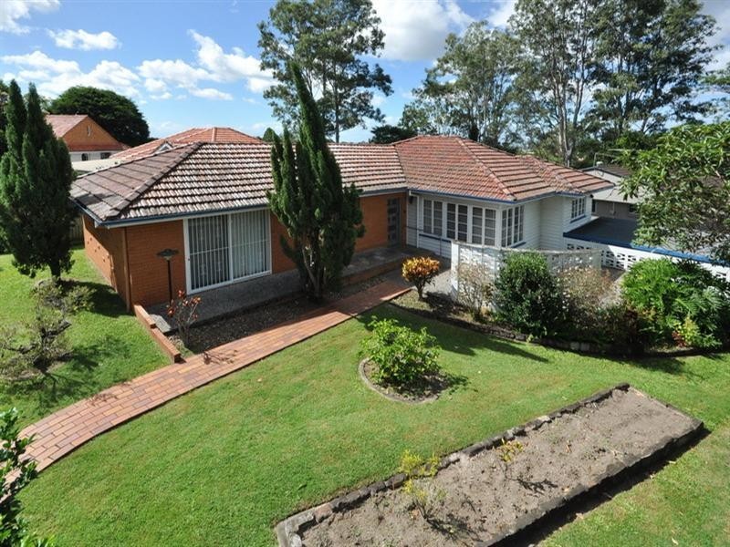 10 Sector Street, Coorparoo QLD 4151