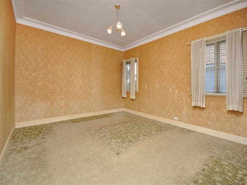 10 Sector Street, Coorparoo QLD 4151