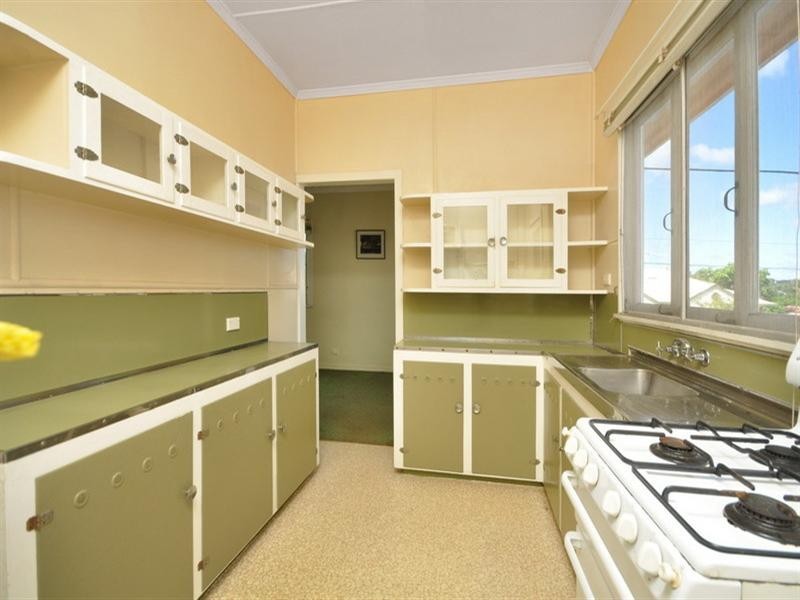 63 Sackville Street, Greenslopes QLD 4120