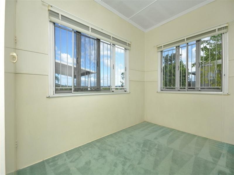 63 Sackville Street, Greenslopes QLD 4120