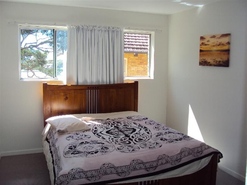 2/8 Barradine Street, Greenslopes QLD 4120