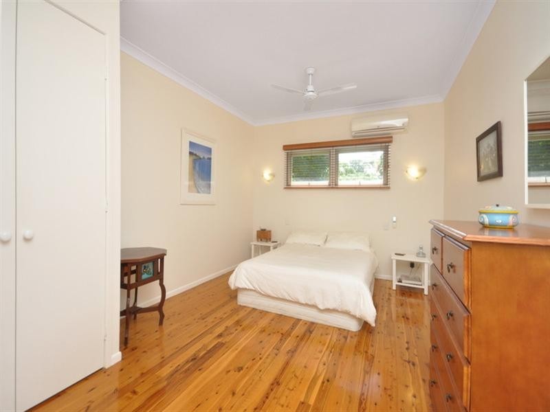 63 Canning Street, Holland Park QLD 4121