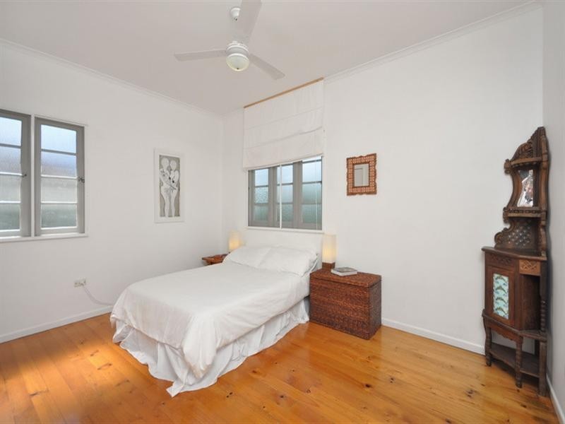 63 Canning Street, Holland Park QLD 4121