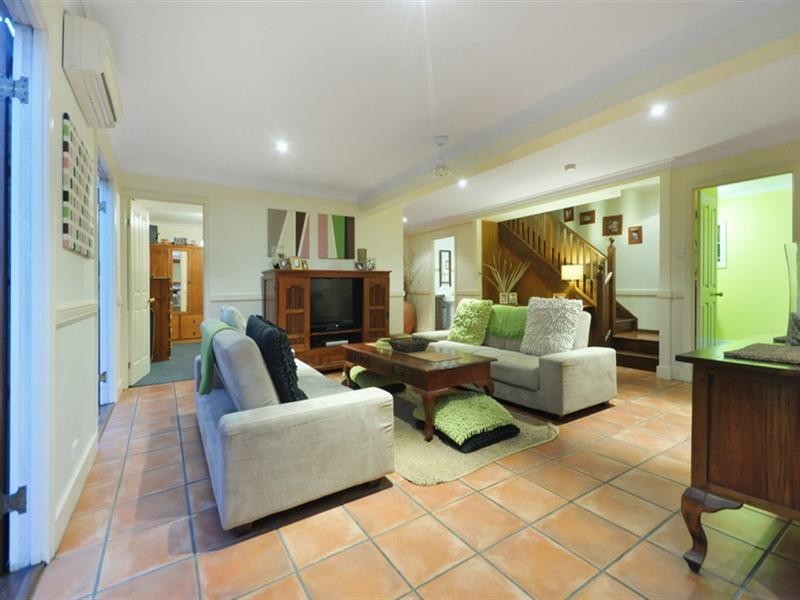 58 Hipwood Avenue, Coorparoo QLD 4151