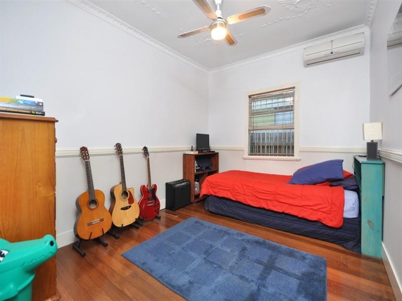 58 Hipwood Avenue, Coorparoo QLD 4151