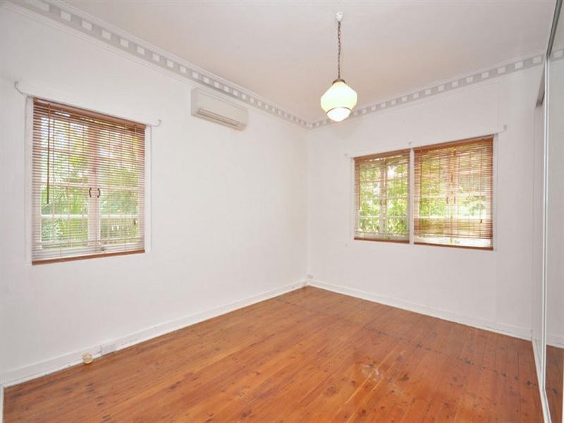 719 Cavendish Road, Holland Park QLD 4121