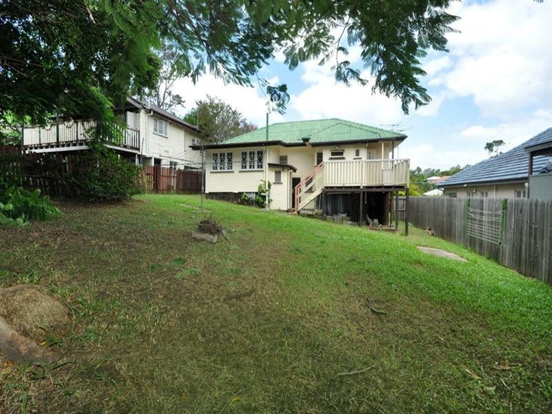 50 Akala Street, Camp Hill QLD 4152