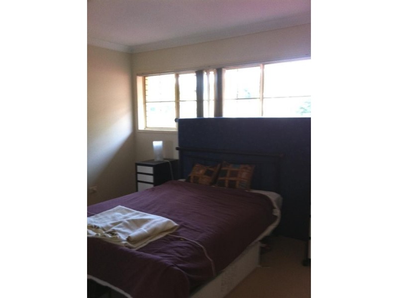 4/43 Ninth Avenue, Coorparoo QLD 4151