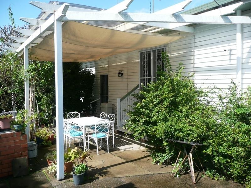 92 Solar Street, Coorparoo QLD 4151