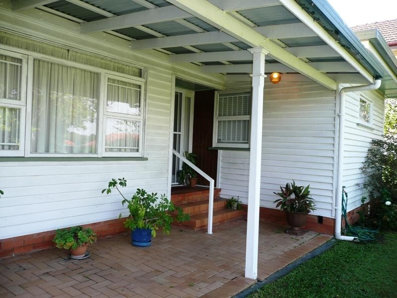 92 Solar Street, Coorparoo QLD 4151