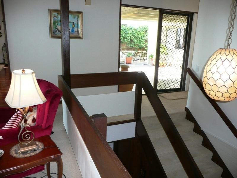 9 Kneale Street, Holland Park West QLD 4121