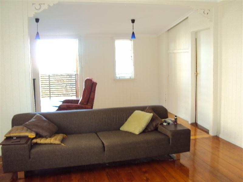 11 Rialto Street, Coorparoo QLD 4151