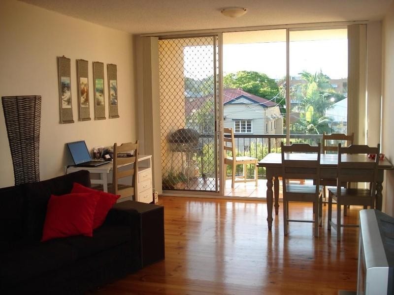 4/12 Birdwood Street, Coorparoo QLD 4151