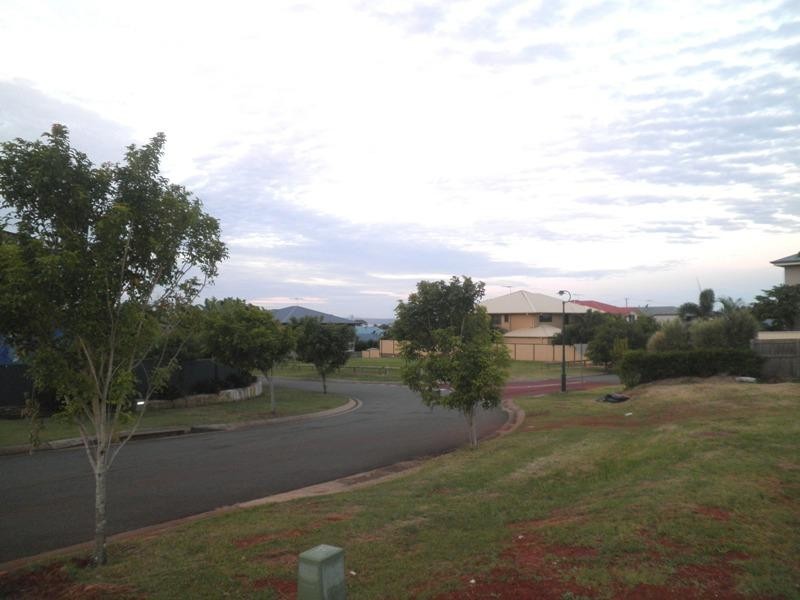 10 Highland Street, Redland Bay QLD 4165