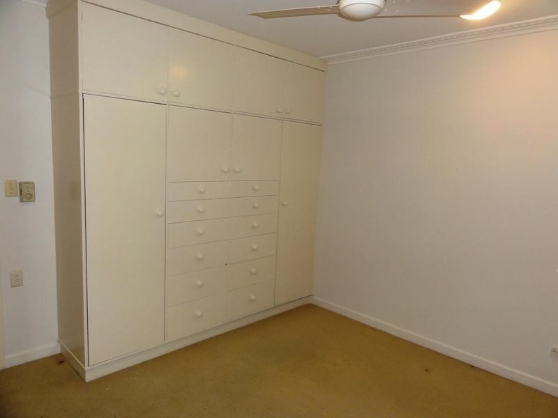 11 Berkeley Street, Holland Park QLD 4121