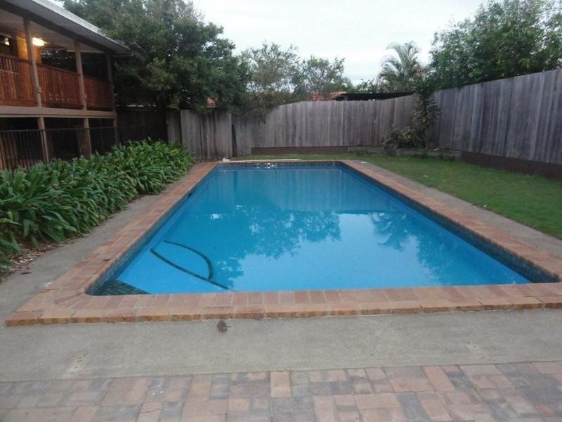 11 Berkeley Street, Holland Park QLD 4121