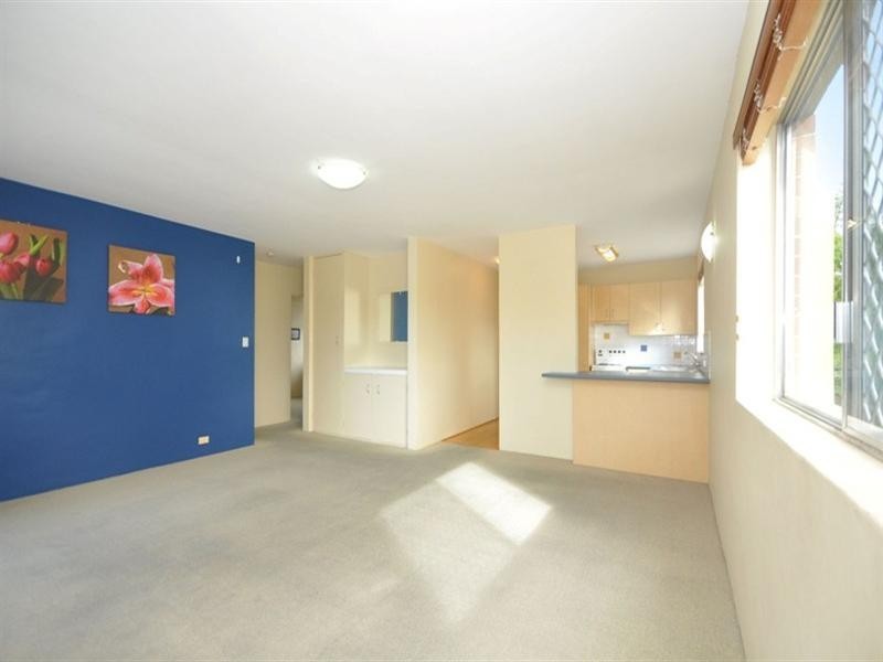 1/35 York Street, Coorparoo QLD 4151