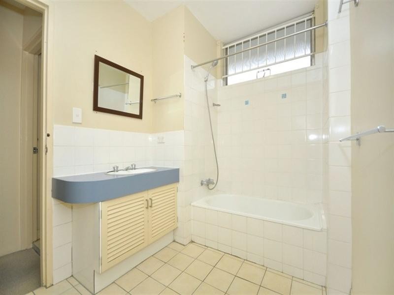 1/35 York Street, Coorparoo QLD 4151