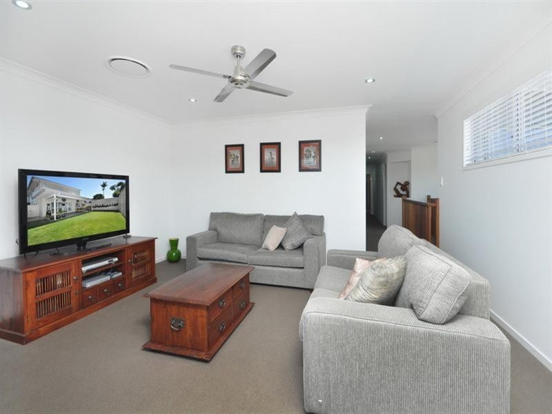 92 Effingham Street, Tarragindi QLD 4121