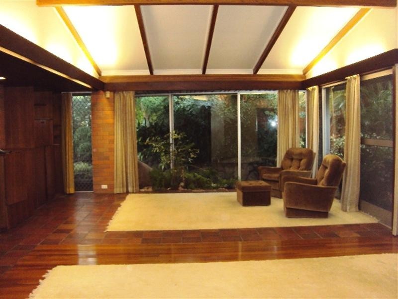 36 Otway Street, Holland Park QLD 4121