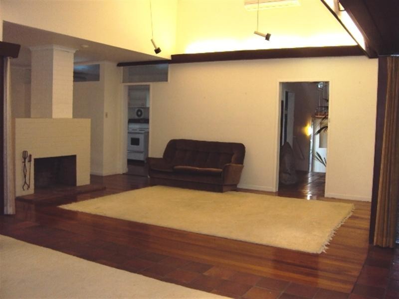 36 Otway Street, Holland Park QLD 4121