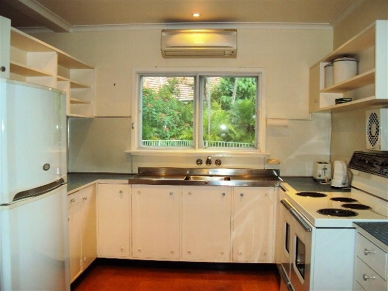 36 Otway Street, Holland Park QLD 4121