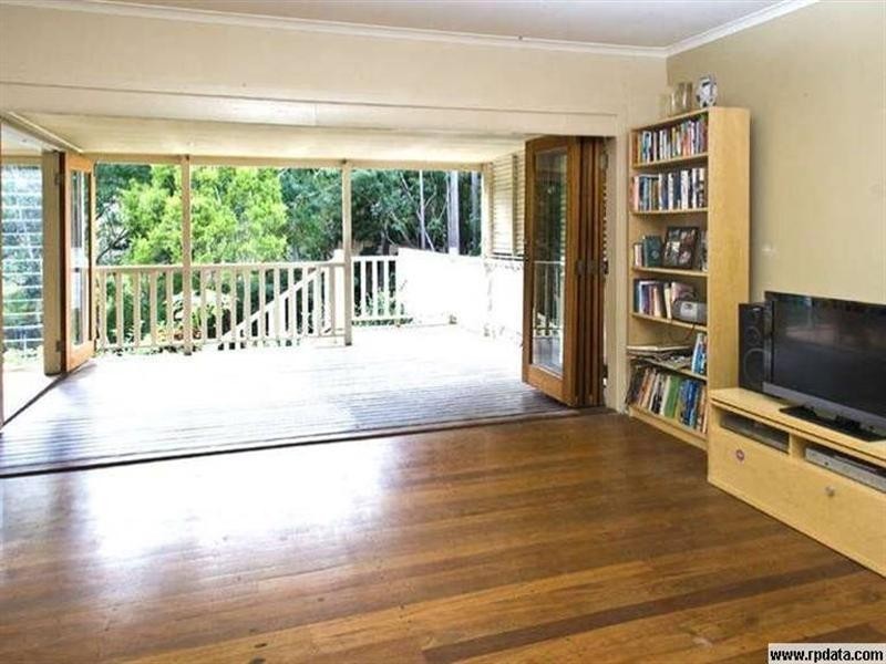 14 Solar Street, Coorparoo QLD 4151