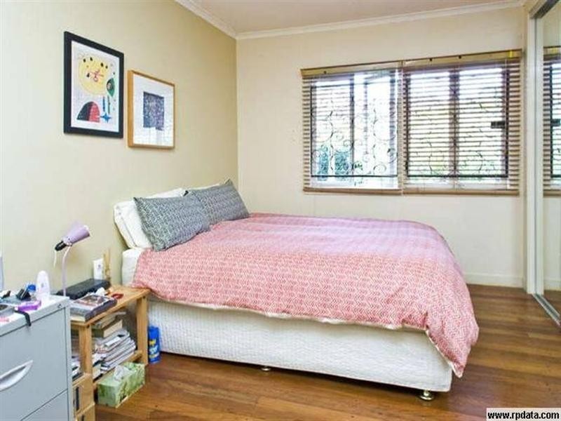 14 Solar Street, Coorparoo QLD 4151