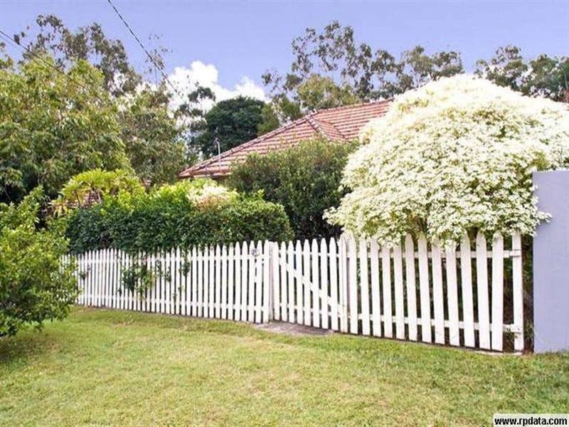 14 Solar Street, Coorparoo QLD 4151