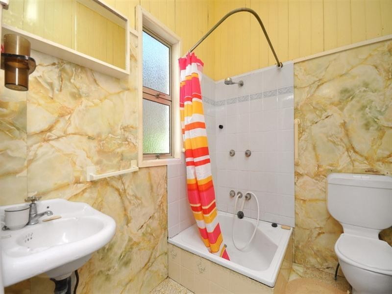 30 Burke Street, Coorparoo QLD 4151