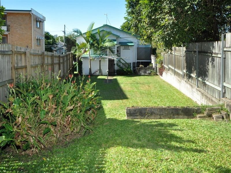 30 Burke Street, Coorparoo QLD 4151