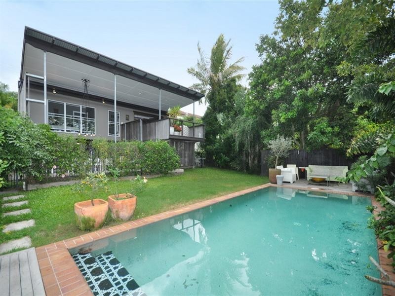 370 Cavendish Road, Coorparoo QLD 4151