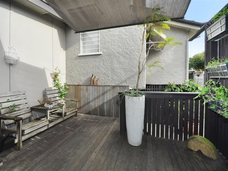 370 Cavendish Road, Coorparoo QLD 4151