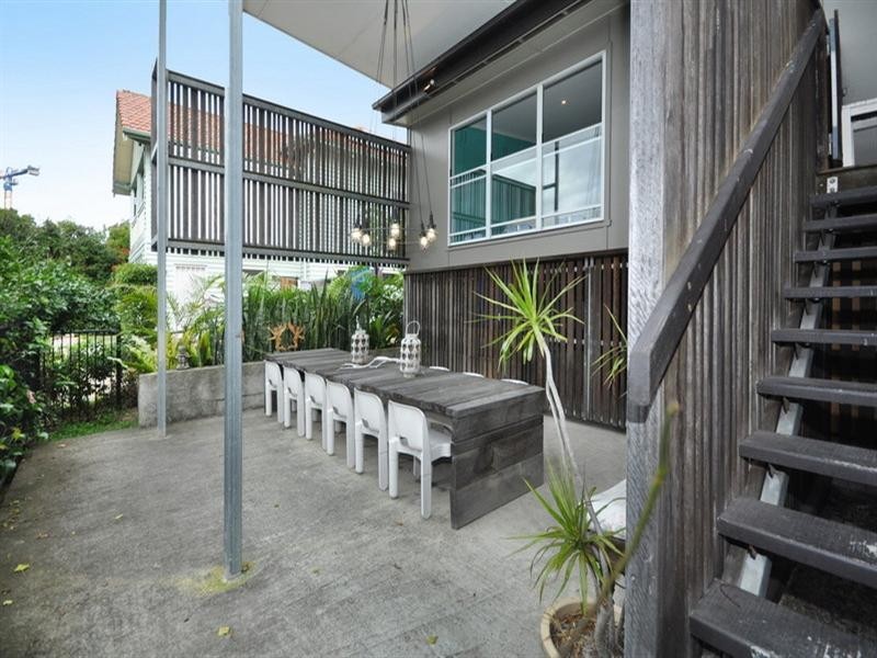 370 Cavendish Road, Coorparoo QLD 4151