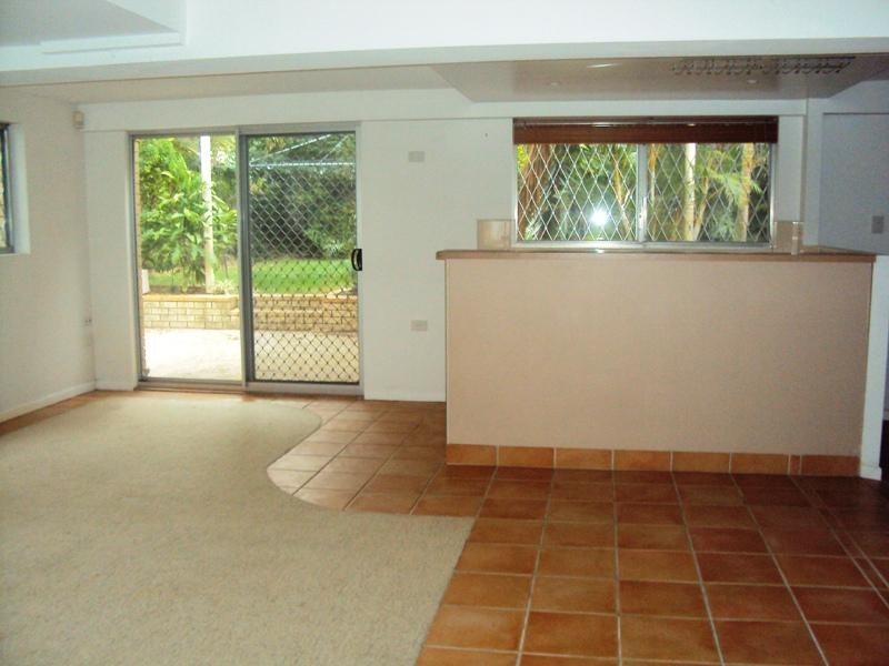 11 Algona Street, Holland Park West QLD 4121