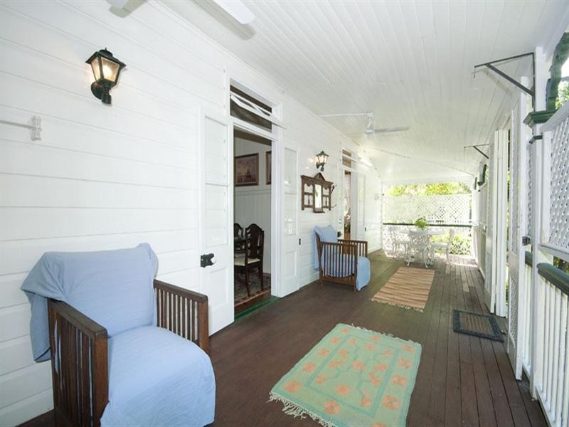 4 Didsbury Street, East Brisbane QLD 4169