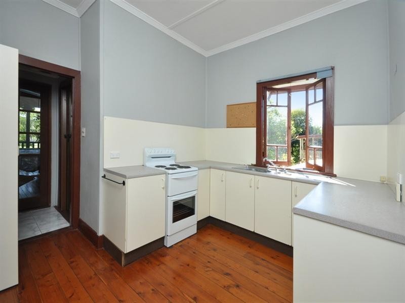 24 Bennetts Road, Camp Hill QLD 4152